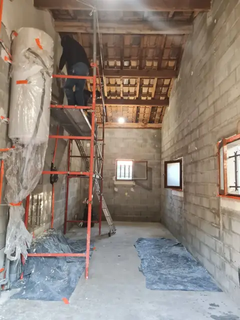 Rénovation intérieure d'une grange en pierre
