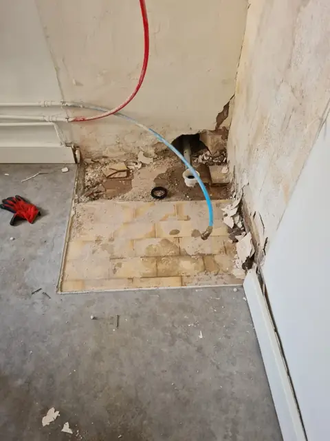 Reprise de plancher dans une pièce en rénovation